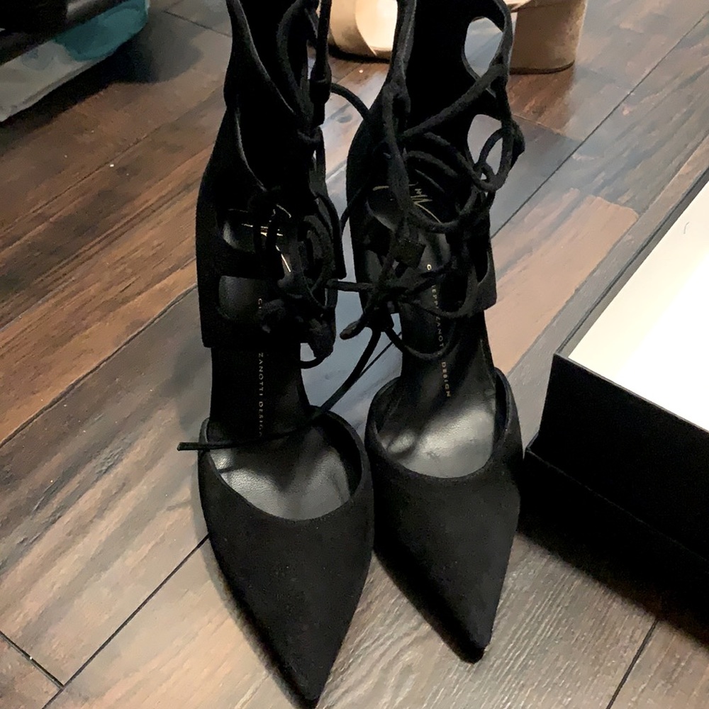 Giuseppe Zanotti heals